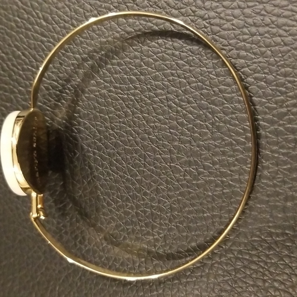 Jewelry - Picture 3 of 5